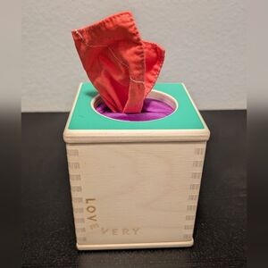 Lovevery tissue box
